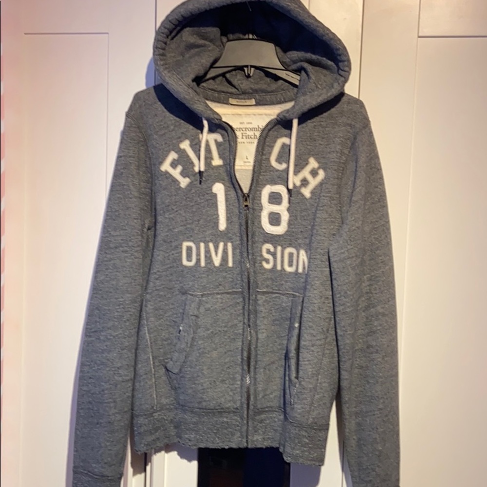 ABERCROMBIE And FITCH MEN GRAY SWEATER SIZE LARGE